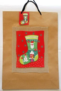 5 x Christmas Gift Bags Jumbo Size 3D Design Thick Kraft Paper +FREE Xmas Cards - Picture 1 of 4