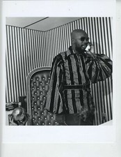 AFRICAN AMERICAN ARTIST ERNEST WITHERS PHOTO 8X10  PHOTOGRAPHER ISAAC HAYES