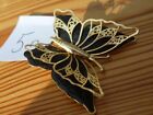 VINTAGE BLACK AND GOLD METAL BUTTERFLY BROOCH 5r