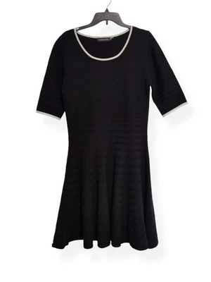 Vestido IVANKA TRUMP manga curta preto branco linha A, feminino grande - Imagem 1 de 4