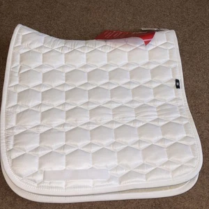 Mattes White Dressage Saddle Cloth Numnah Square brand new with tag full - Picture 1 of 4