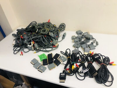 JOBLOT GENUINE XBOX 360 AV VIDEO CABLE - OPTICAL AUDIO ADAPTER AND SCART  - Image 1 of 4