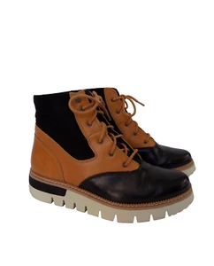 Caterpillar Boots Lace Up CAT Size 4 to 3.5 Womens Black Tan Leather Chunky Sole - Picture 1 of 16