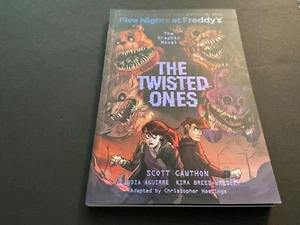 The Twisted Ones (Five Nights at Freddy's Graphic Novel #2) (2) - brand new - Imagen 1 de 1