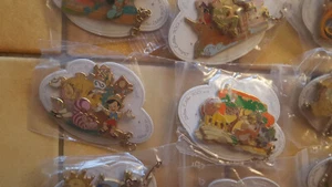 Konvolut Pins Once upon a dream parade Disneyland Paris 15 Jahre - Bild 1 von 6