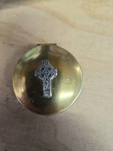 Travel Small Eucharist box/ trinket with cross Holds 4/5 Hosts - Picture 1 of 4