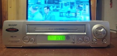 SHARP VC-M37 VIDEOREGISTRATORE 4 TESTINE REVISIONATO CON TELECOMANDO  - Immagine 1 di 4