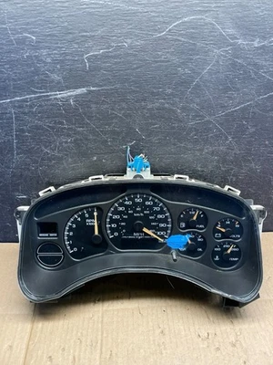 2000 - 2002 Silverado Sierra Yukon Tahoe Speedometer Instrument Cluster S2336 DG - Image 1 of 4