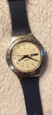 Montre Swatch – bracelet et pile neufs  - Photo 1/3