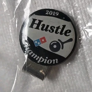 Domino's Pizza HUSTLE CHAMPION EMAILLE Metall HUT BILL PIN 2019 - Bild 1 von 6