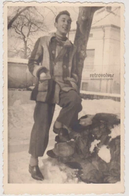 Affettuoso bello giovane uomo ragazzo attraente carino bello maschio gay int - Immagine 1 di 4