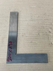 Equerre de traçage - Longueur 200 mm x 130 mm - marque GARANT réf 451030 - Picture 1 of 1