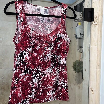 Camiseta sin mangas blanca negra marca M con volantes negra cachemira de gasa roja Foto 1 de 4