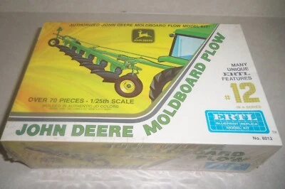 ERTL JOHN DEERE MOLDBOARD PLOW 1/25 Blueprint Model Kit #8012 - Image 1 of 2
