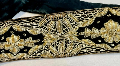 Cinturón de Colección Años 50 Zardozi Terciopelo Negro Cuentas 31" Negro/Dorado Plata Bordado Foto 1 de 3