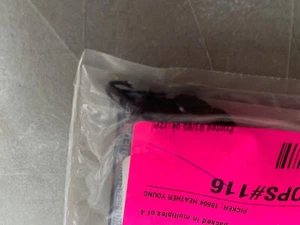 PERNO MOLDEADOR VENTANA FORD 4 PIEZAS ORIGINAL GENUINO OEM - Imagen 1 de 2