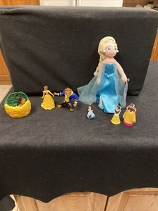 LOT of 7 Vtg 1990's Disney Elsa From Frozen Beauty & Beast 2-Snow Whites & More - Picture 1 of 12