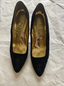 A’mano Amy Suede Black Pumps - Picture 1 of 12