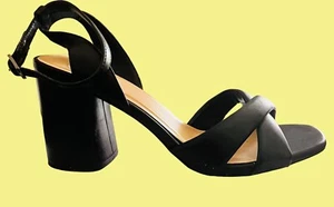 My Delicious Black  chunky block heel sandals size 9.5 M - Picture 1 of 10