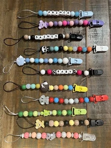 Cute beaded Pacifier Clips (Silicone/Wooden) Food Grade Dishwasher Safe - Picture 1 of 12