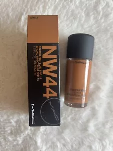 MAC Studio Fix Fluid SPF15 NW44 1.0 oz / New in box - Picture 1 of 1