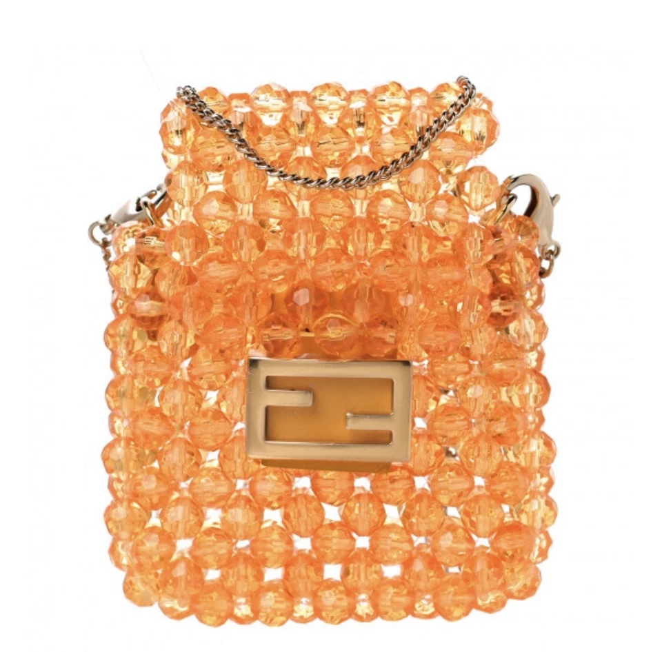 Nuevo con etiquetas Fendi Pico Baguette Amarillo Suave Dorado Cuero AirPod Foto 1 de 1