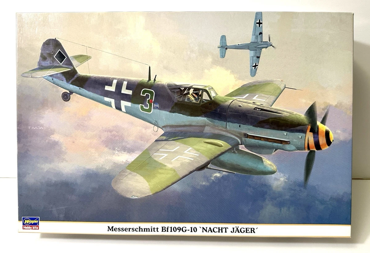 Hasegawa 1/32 Scale Messerschmitt BF-109G6 Luftwaffe Fighter Model Kit - Skill Level 2