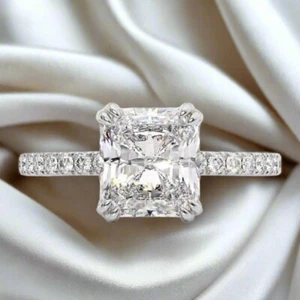 Anillo de compromiso de moissanita de corte cojín de 2,5 quilates, plata de ley 925 - Imagen 1 de 3