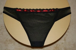 Tanga Negro Transparente con Cinta Roja y Las Palabras "Sexy" con Corazones - S - Imagen 1 de 2