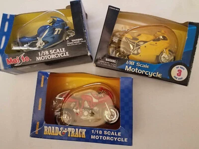 Maisto Road & Track Ducati Motorcycles 1/18 Scale Lot of 3 warped boxes. - Image 1 of 4