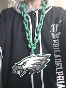 NFL Philadelphia Eagles Green BIG Chain Logo Necklace Bird 3D Printed Plastic - Picture 1 of 6