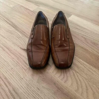 Zapatos informales mocasín de cuero marrón Ecco para niños talla 5M Foto 1 de 4