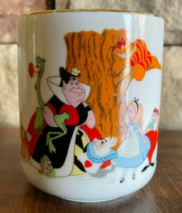 Walt Disney Productions Alice im Wunderland Goldrand Porzellan Kaffeetasse Japan - Bild 1 von 6