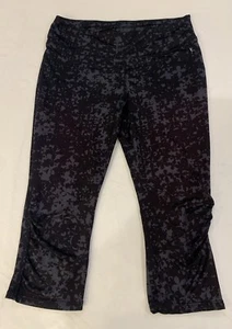 Danskin Women's Capri Athletic Leggins- black & Grey- size 8-10- Mint Condition - Picture 1 of 5