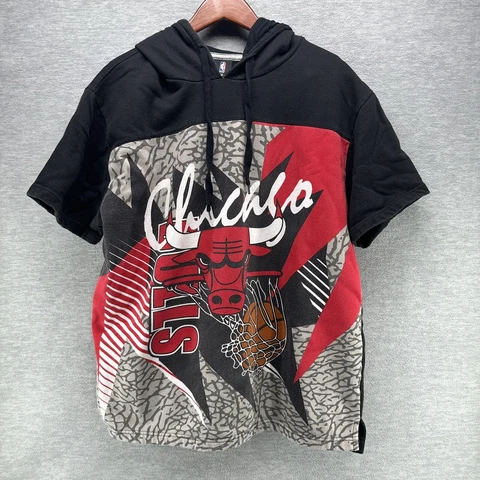 Chicago Bulls Mens Short Sleeve Hoodie Sweater Pullover Black NBA Size XL (A44) Cover