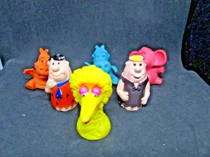 1970s VINTAGE CREST TOOTHPASTE ZOO ANIMAL FINGER PUPPETS + Flintstones - Picture 1 of 16