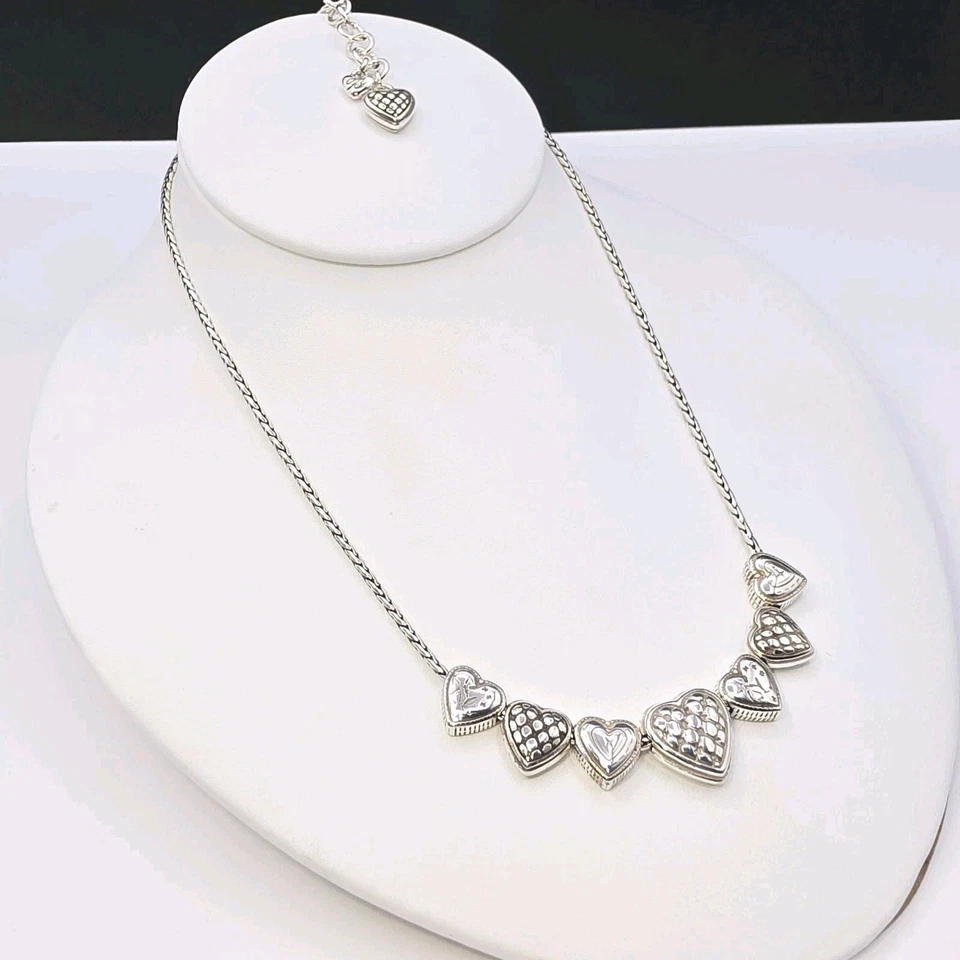 Collar Brighton Corazón Encantado Tejido Retirado Tono Plata Ajustable Foto 1 de 4