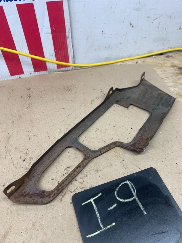 Oldsmobile Cutlass Supreme 1978 79 1980 panel de cabezal delantero montaje de soporte fascia Foto 1 de 4