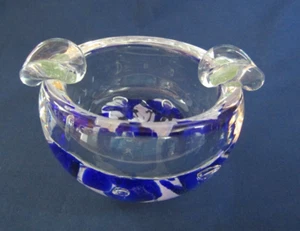 JOE RICE GLASS COBALT BLUE TRUMPET FLOWERS PAPERWEIGHT ASH TRAY MARKED - Bild 1 von 4