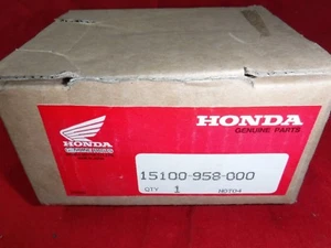 NOS OEM NEW HONDA ATC185 ATC200 TRX200 OIL PUMP 15100-958-000 - Picture 1 of 4