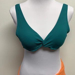 Shade & Shore | Talla 34B | Top de baño de bikini con textura verde con tiras - Imagen 1 de 12