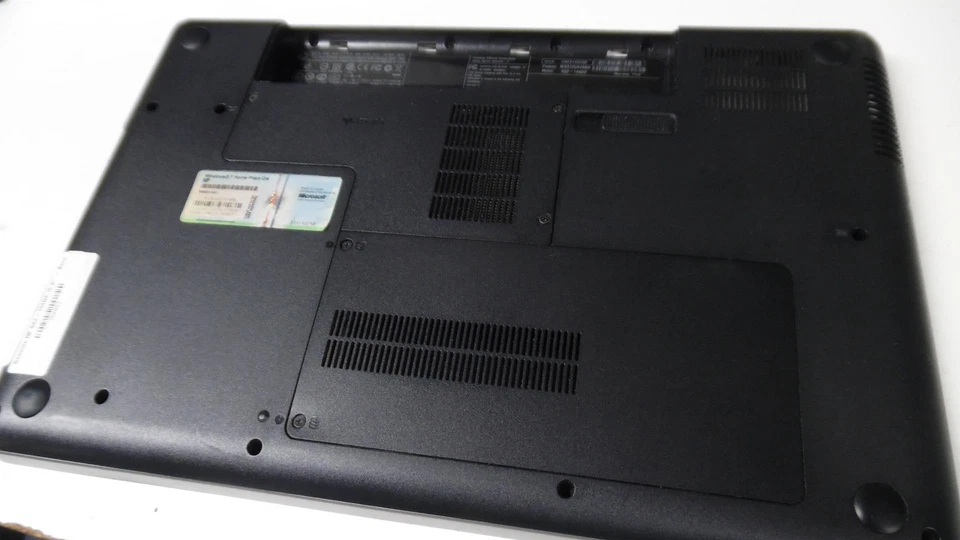 Original HP G62 15.6" - Conjunto de caja base con puertas de cubierta - ZYE33AX6TP Foto 1 de 4