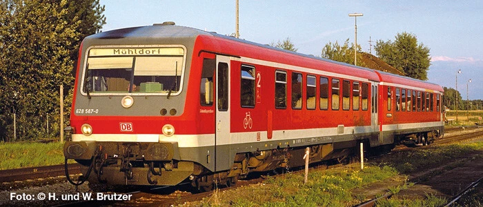 Liliput 163203 - Triebwagen BR628.4/928.4 2-teilig verkehrsrot DBAG Ep.V