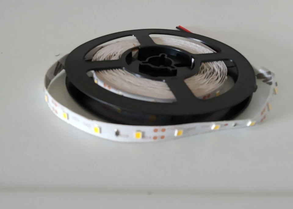 60 Led Nuovi , Righe Filo , Neon , Luce  - Immagine 1 di 1