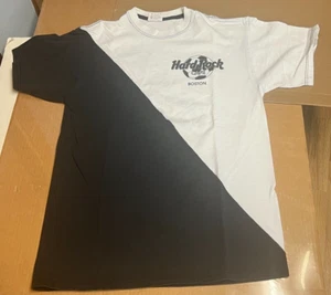 Camiseta grande Hard Rock Café con temática de fútbol de Boston - Imagen 1 de 3