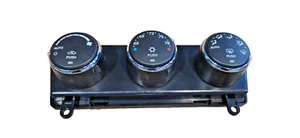 2010-2014 Chrysler 200 Dodge Avenger A/C Climate Control Unit P55111888AH BT04 - Picture 1 of 4