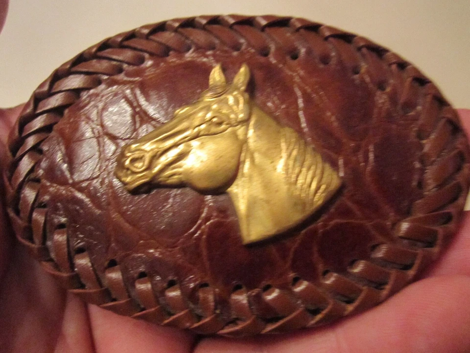 DE COLECCIÓN HEBILLA DE CINTURÓN DE CUERO CON TEMA DE FIGURA DE CABALLO TONO DORADO - GW-16 Foto 1 de 3