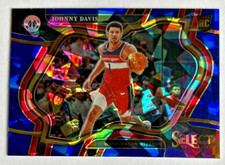 2022-23 Panini Select Johnny Davis Blue Cracked Ice Prizm Courtside #300 Rookie