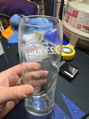 GUINNESS GLASSES HIGH GRAVITY BEER EMBOSSED HARP LOGO 20 OZ Glass - Image 1 of 3