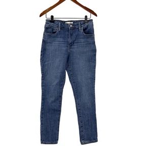 Pantalones de mezclilla Levi's 721 talla W31 L27 tiro alto ajustados lavado medio hasta el tobillo - Imagen 1 de 16